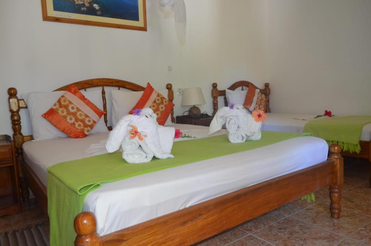 Rising Sun Guesthouse La Digue Bagian luar foto